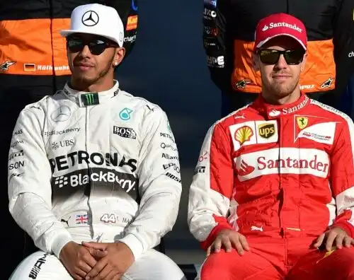 Elogi a Vettel, ramanzina a Hamilton