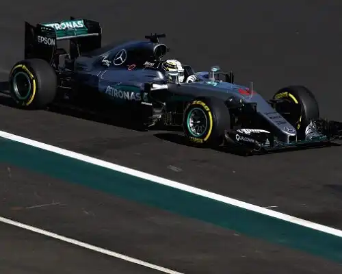 Dominio Mercedes, Ferrari indietro