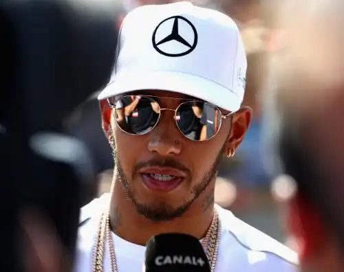 Hamilton: “Ferrari? Vedremo sabato dov’è”