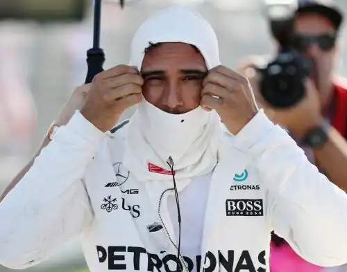 Hamilton punta comunque in alto