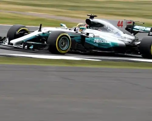 Seconde libere, Hamilton davanti a Raikkonen