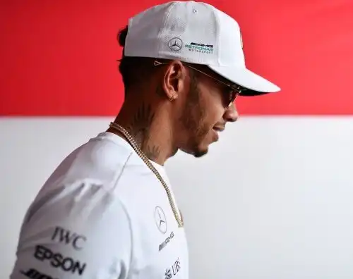 Hamilton già sente il rombo della Ferrari