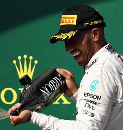 Hamilton strizza l’occhio al Mondiale