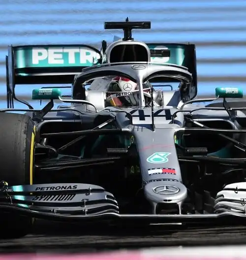 Hamilton senza rivali, Leclerc sul podio