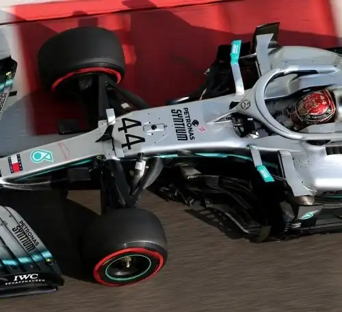 F1: Hamilton in pole, le Ferrari inseguono