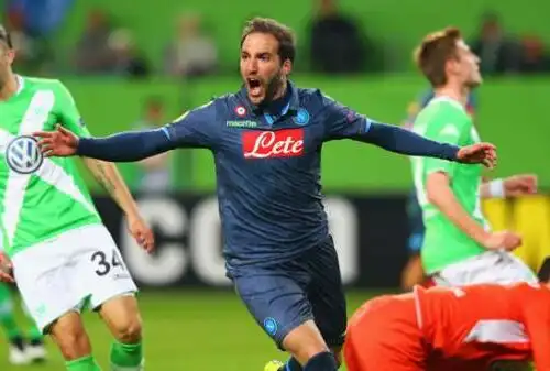 Higuain, magia regolare?