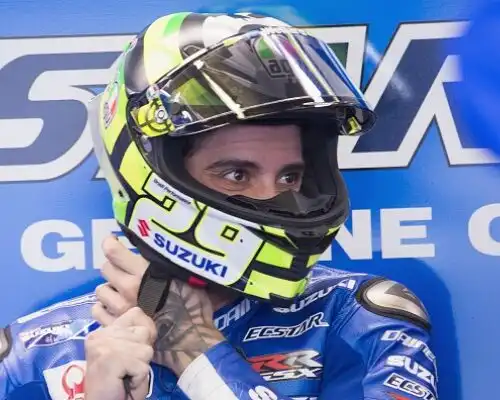 Warm Up, acuto di Iannone. Rossi quinto