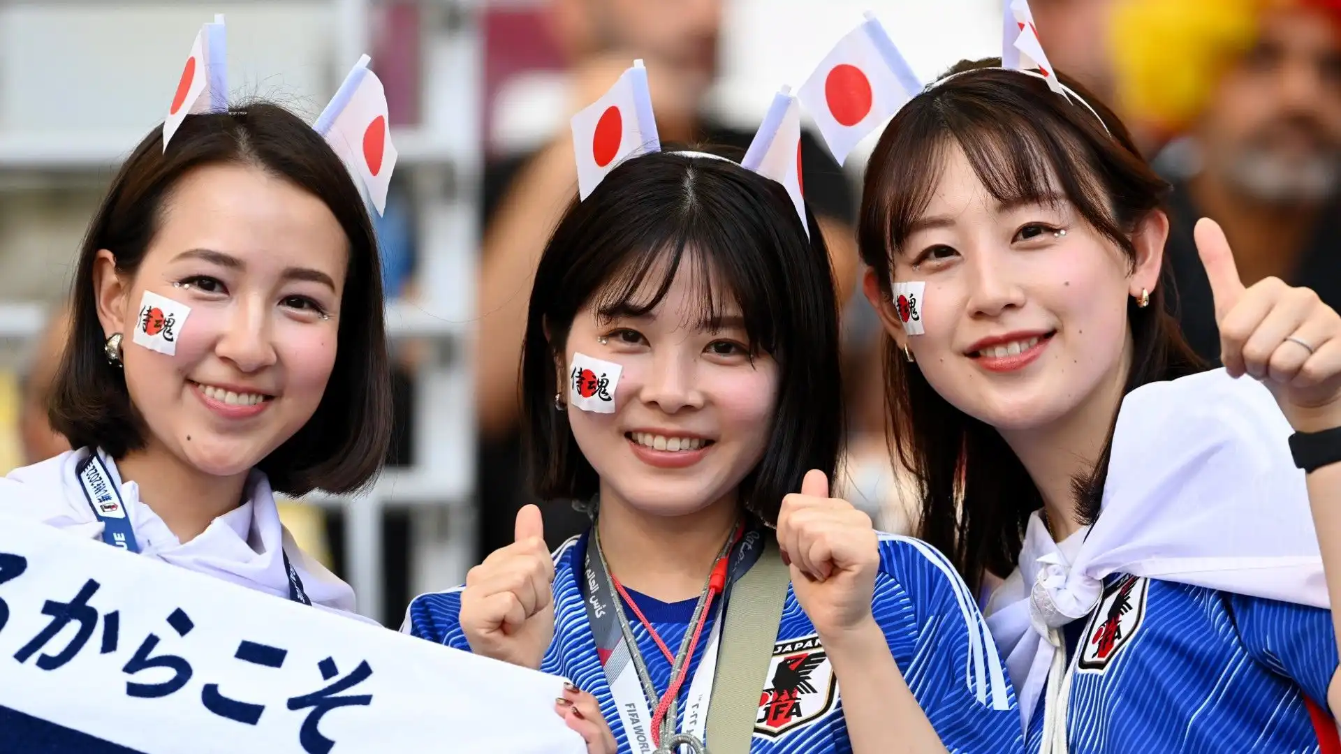 Il Giappone ha dei tifosi speciali: le bellissime foto
