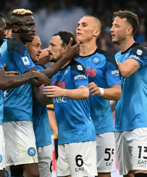 Il Napoli saluta un eroe dell’ultimo Scudetto: vuole andarsene. Immagini