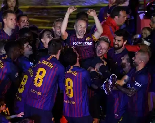 Barcellona, Iniesta in lacrime