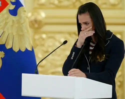 Isinbayeva in lacrime: “Russi vincete per noi”