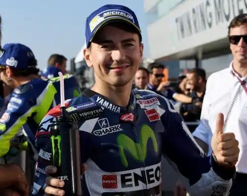 Una petizione per togliere a Lorenzo il titolo 2015