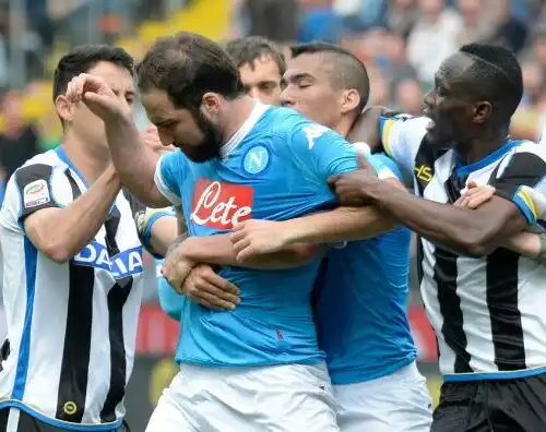 Napoli ko, espulsione choc di Higuain