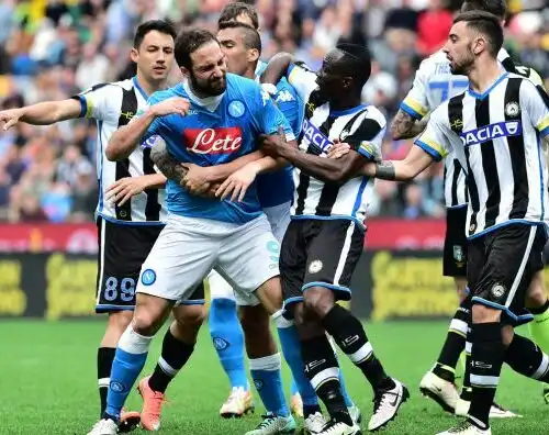 Il Napoli crolla a Udine, Juve a +6