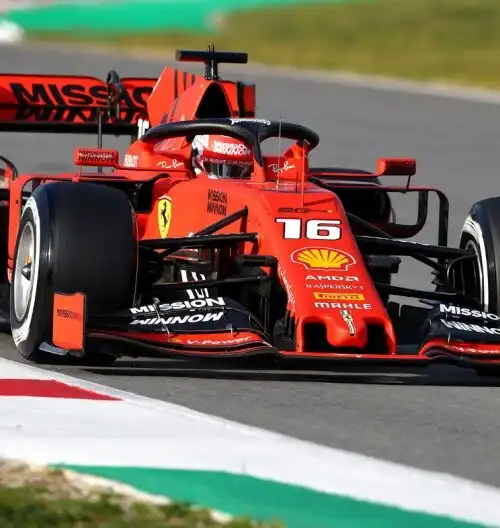 Ferrari, Leclerc imita Vettel a Barcellona