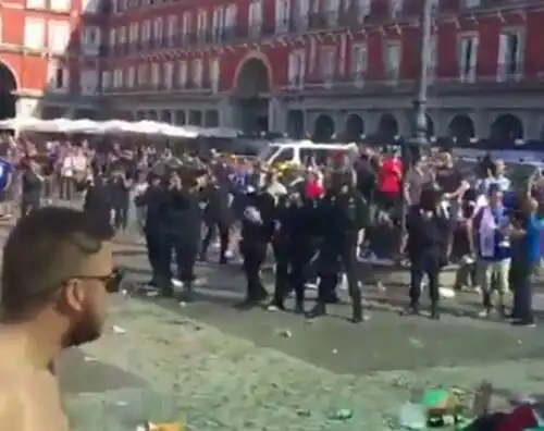 “Gibilterra è nostra”, scempio hooligans a Madrid