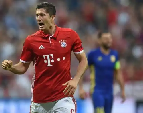 Lewandowski, il Bayern passa alle minacce