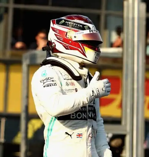 F1, Hamilton subito in pole