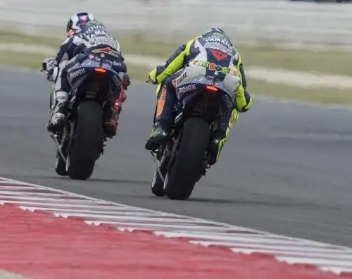 Lorenzo in pole, Rossi settimo