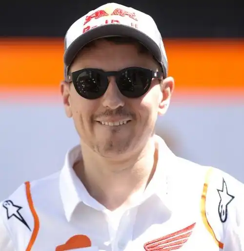 Jorge Lorenzo sbotta: “Sorpreso da voci nel paddock”