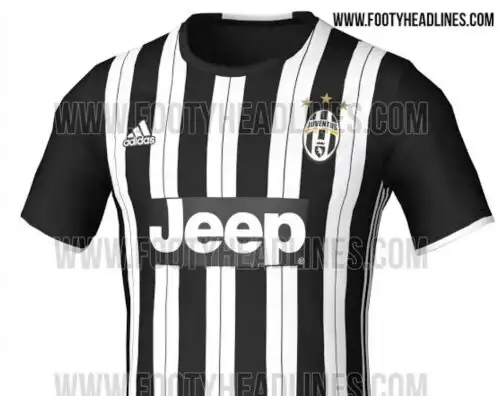 Doppie strisce sulla maglia della Juve