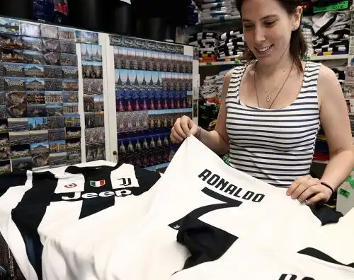 Cristiano Ronaldo: maglie a ruba