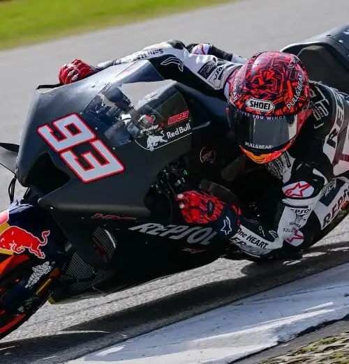 Honda, Marc Marquez due volte a terra nei test: “Alcune cose non le capisco”