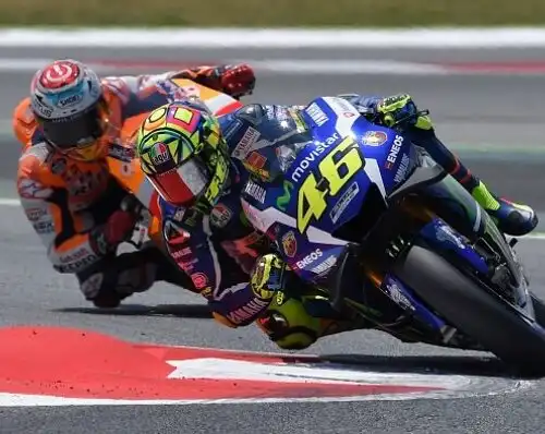 Pole di Marquez, Rossi c’è, crisi Lorenzo