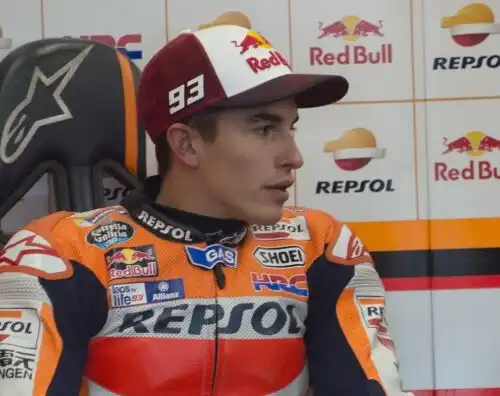 Marquez prende in mano la calcolatrice