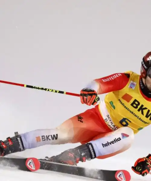 Loic Meillard bello di notte a Schladming