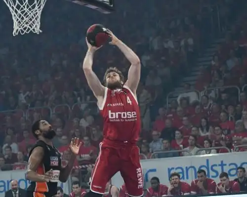 Melli ancora da MVP, riecco Bargnani