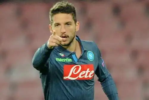 Napoli, sospetto strappo per Mertens