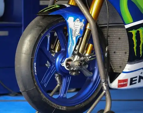 La Michelin ritira le gomme