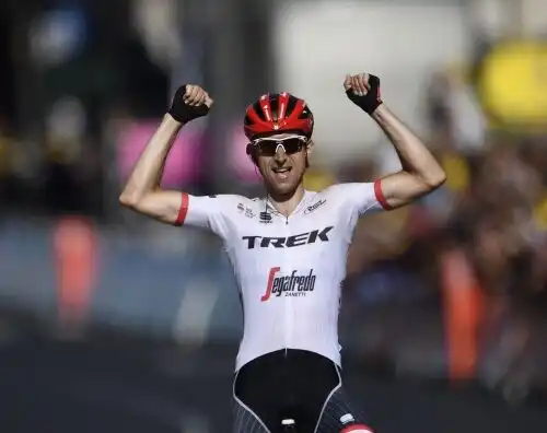 Tappone a Mollema: Froome trema, ma resiste