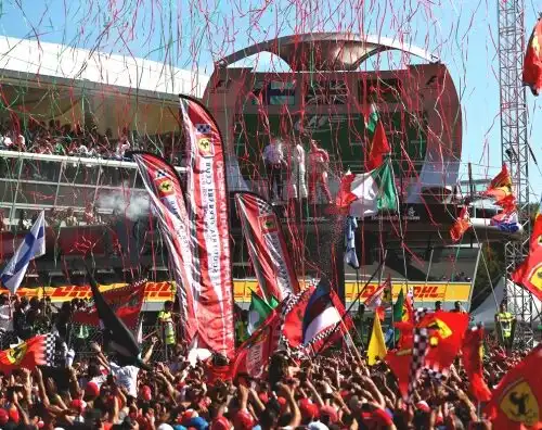 La Mercedes gongola: “Monza facile”