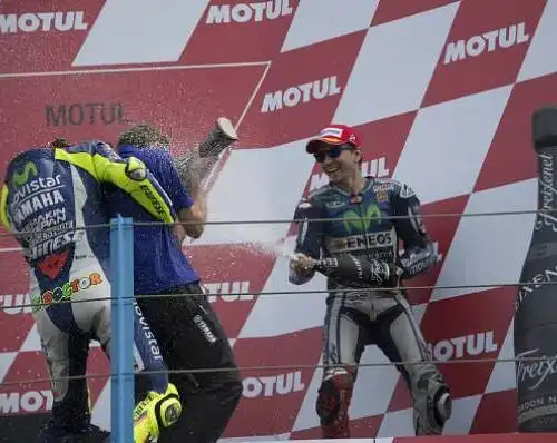 Rossi punta alla decima ad Assen