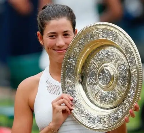 Venus crolla, Muguruza regina a Wimbledon