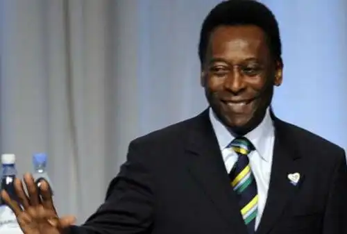 Pelé sbarca a Milano