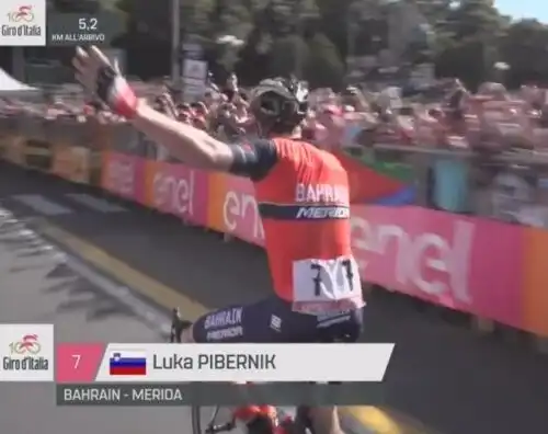 Pibernik: scena incredibile al Giro