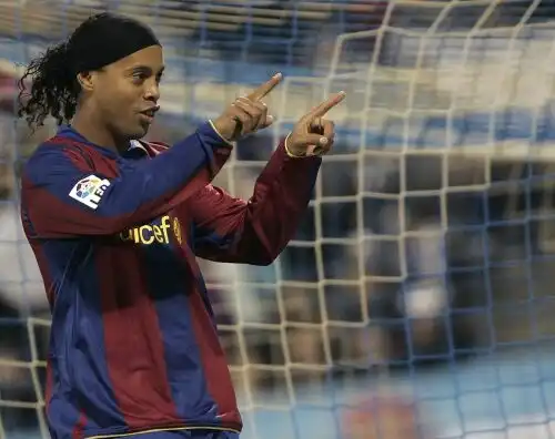 Ufficiale, Ronaldinho torna al Barcellona