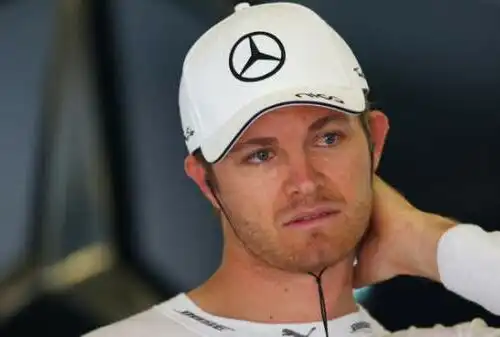 Rosberg con il fiato Ferrari sul collo