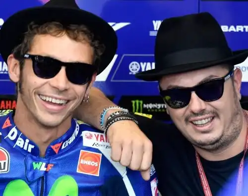 Valentino Rossi testimone per un giorno: si è sposato Uccio