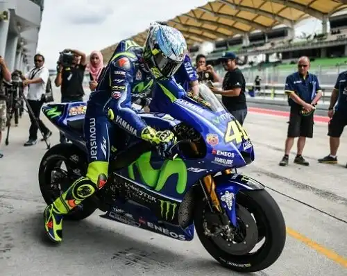 Dopo la pioggia spunta Iannone, Rossi cresce