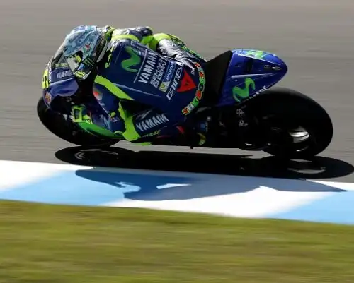 Phillip Island, Rossi nella scia di Marquez