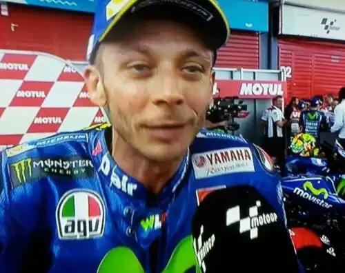 Valentino Rossi spiega il trucco