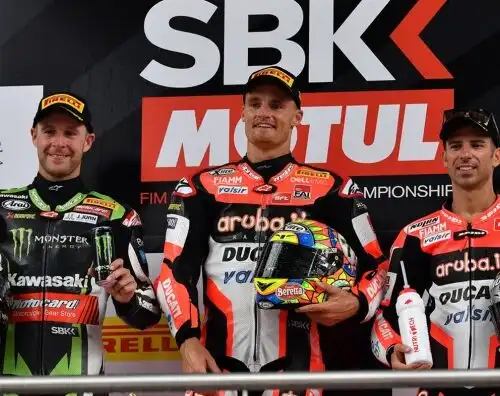 Davies concede il bis, Melandri terzo