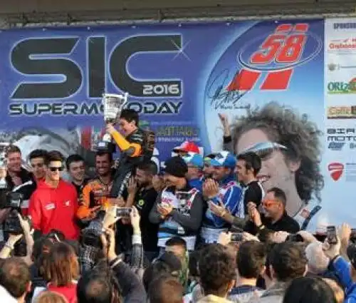 SIC Supermoto Day, vince il team di Corsi