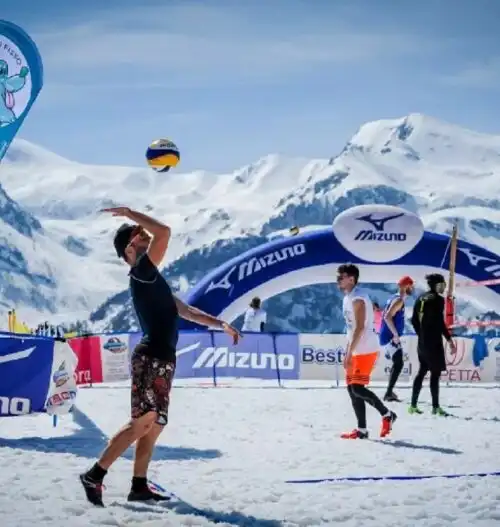 La FIVB lancia il primo World Tour di Snow Volley