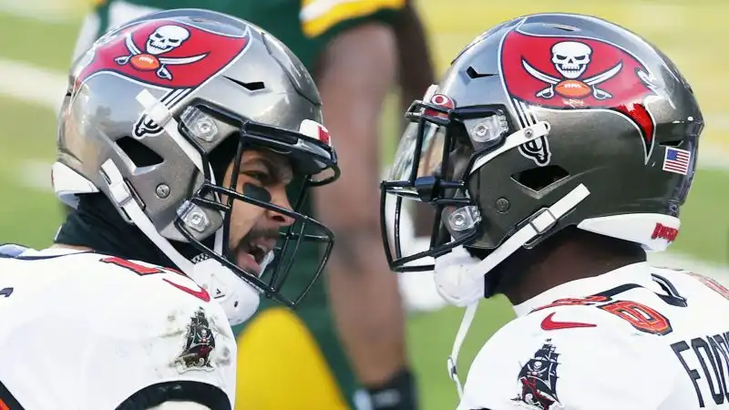 Saranno Chiefs e Buccaneers a giocarsi il Super Bowl LV, in programma il prossimo 7 febbraio a Tampa Bay, casa dei Buccaneers.