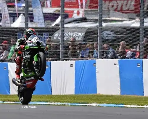 Donington, doppietta per Sykes